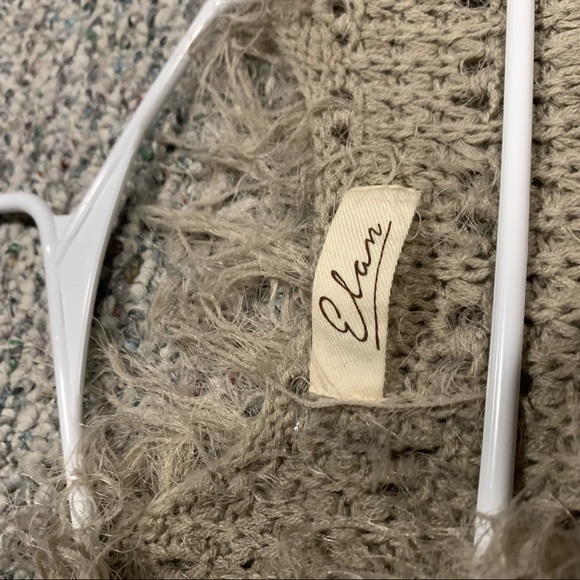 Long fluffy shag vest - Picture 5 of 5